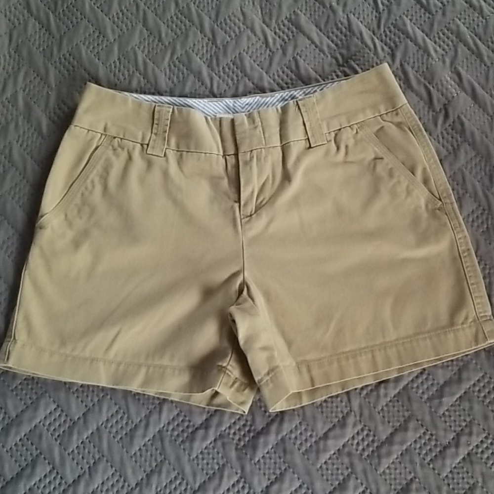Tommy Hilfiger Chino Shorts Size 4